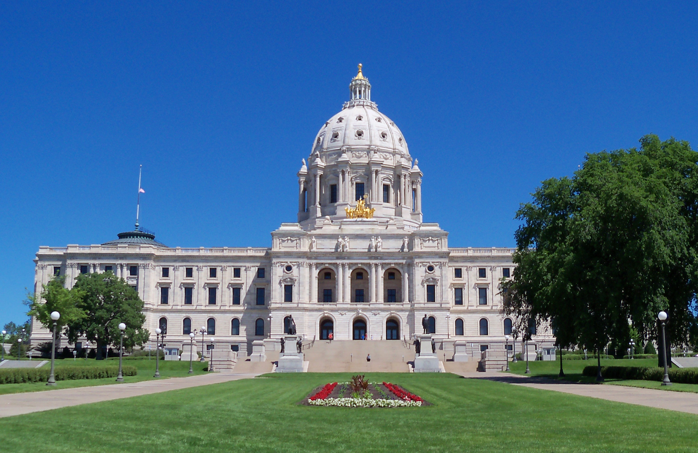 Minnesota_State_Capitol_5 wikimedia commons